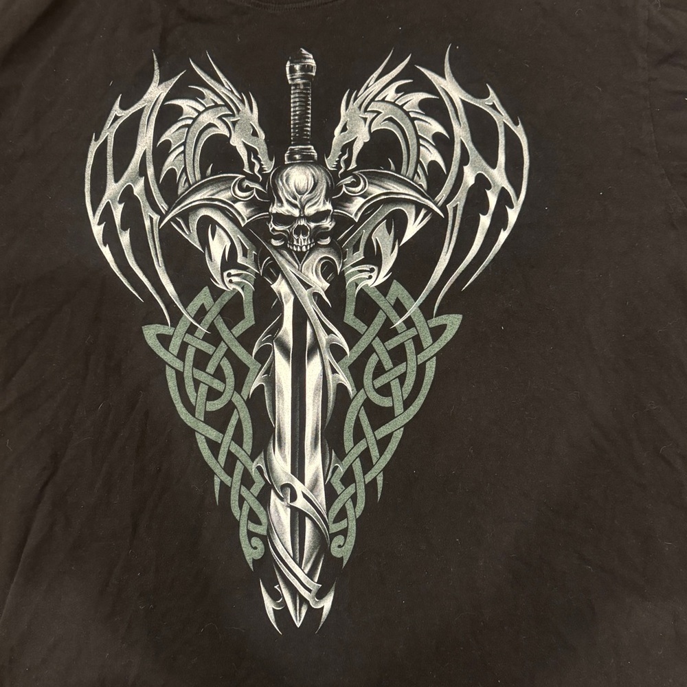 Men’s 2XL Tshirt Rock Eagle Glow in the Dark Celtic Motif Skull Dragons & sword - Picture 3 of 6